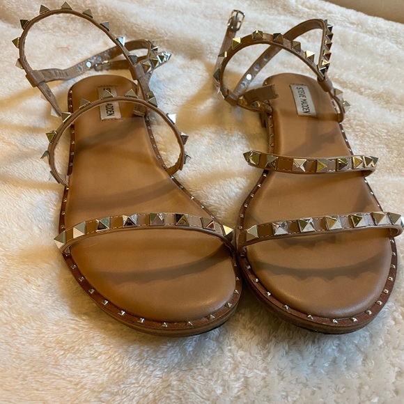 Steve Madden Shoes - Steve Madden Travel Tan